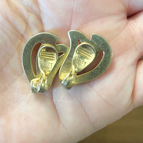 Monet Clip on Flame Gold Tone Earrings Vintage - Picture 3 of 3